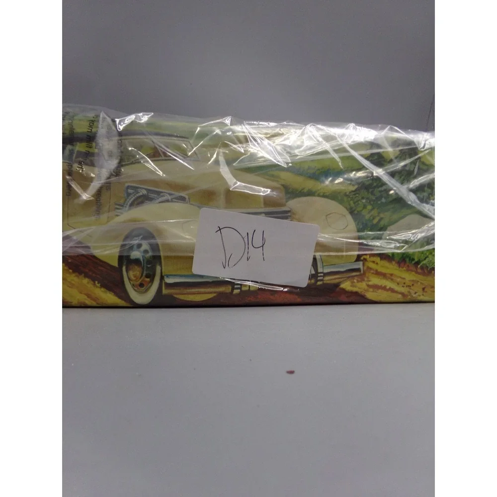 Vintage Avon Cord '37 Tai Winds After Shave 7 fl. oz. Collectible Car Box‎